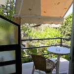 Kostas & 아기오스 게오르기오스 파곤