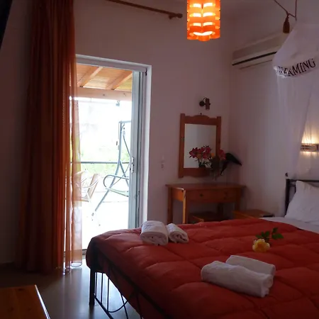 شقة Kostas &