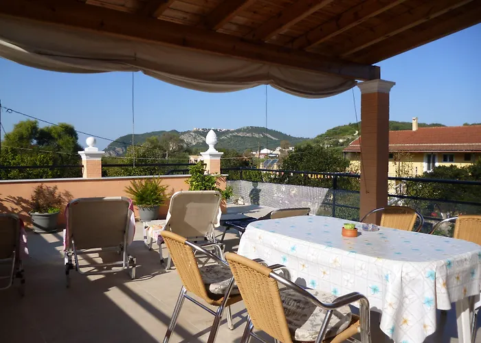 Kostas & * آغيوس غيوريوس باغون